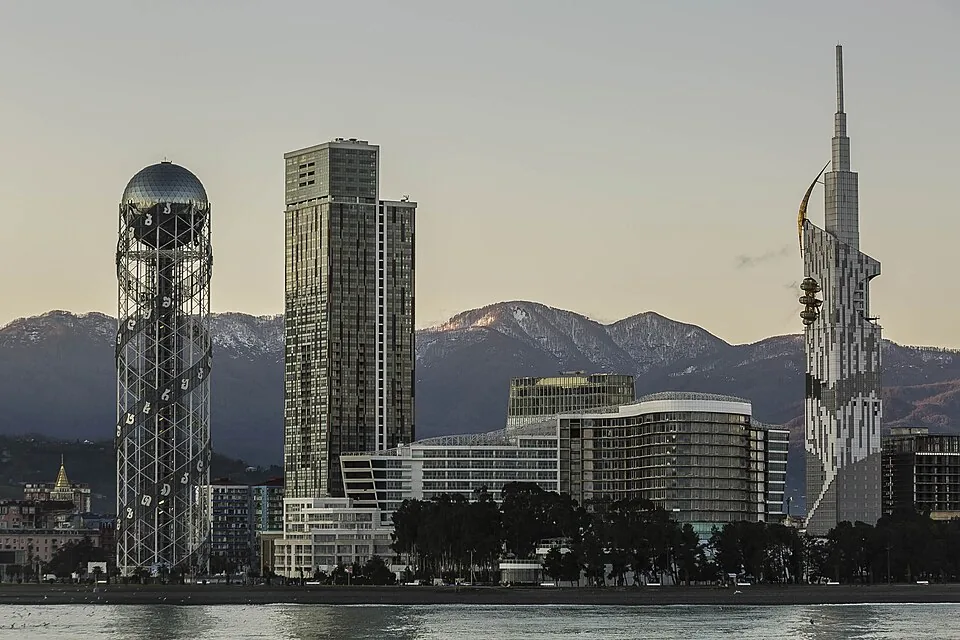 巴统城市风景